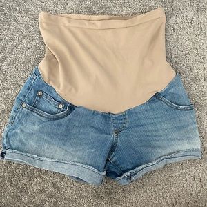 Size small Light wash maternity shorts with nude color full panel belly